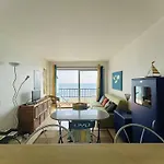 En Bord De Avec Terrasse, Ideal Pour 2 Personnes - Proche Commerces Et Casino, - Fr-1-245-68