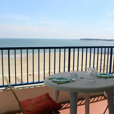 En Bord De Avec Terrasse, Ideal Pour 2 Personnes - Proche Commerces Et Casino, - Fr-1-245-68 * La Baule